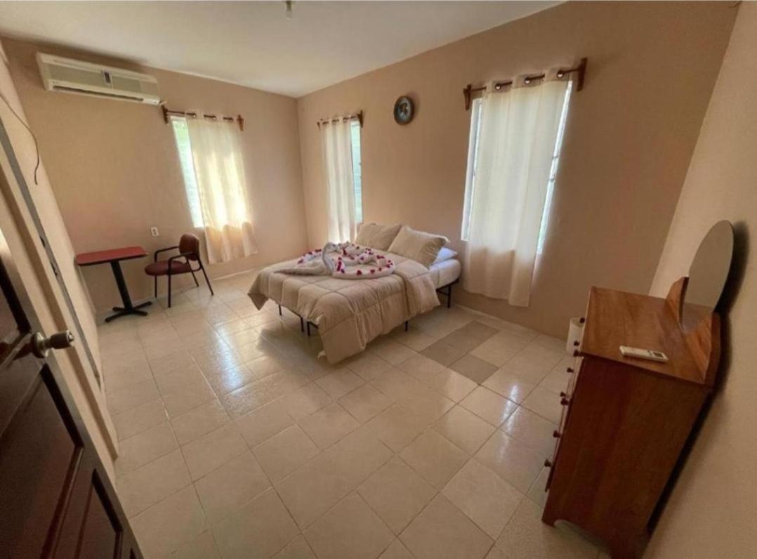 Arnold'S Guest House Сан-Игнасио Экстерьер фото